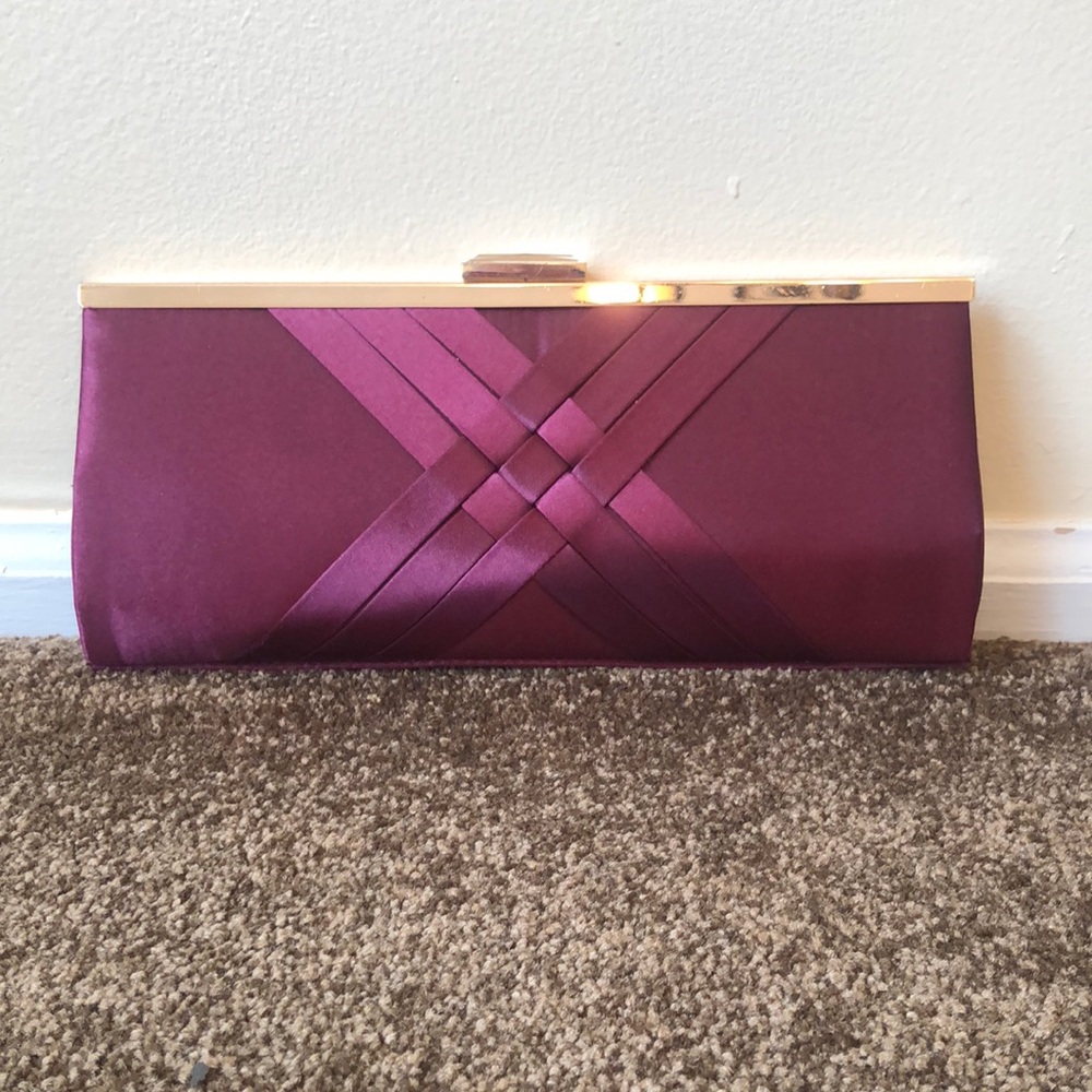 INC violet cluth jewel bag
